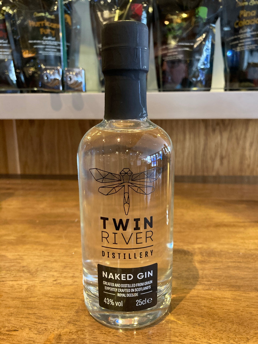 Twin River Naked Gin, 43% abv